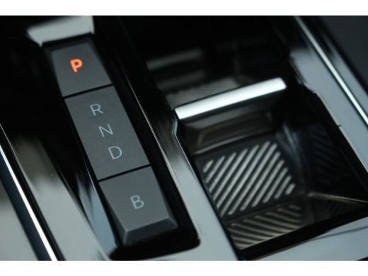 Peugeot 3008 1.6 HYbrid4 300 PK GT Black Pack | Pano | Camera | Adap. Cruise | Drive Assist | Navi | Carplay |... ActivLease financial lease