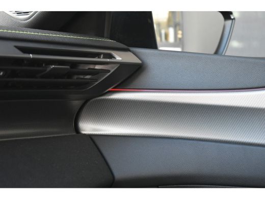 Peugeot 308 SW 1.2 Hybrid 136 e-DCS6 GT | Adaptive Cruise | Navigatie | Achteruitrijcamera | 18"LMV | Lane-As... ActivLease financial lease