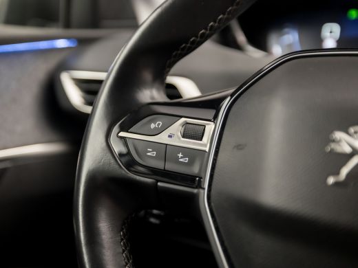 Peugeot 5008 1.2 PureTech Premium Sport 7 Persoons (APPLE CARPLAY, GROOT NAVI, CLIMATE, LEDER, SFEERVERLICHTIN... ActivLease financial lease