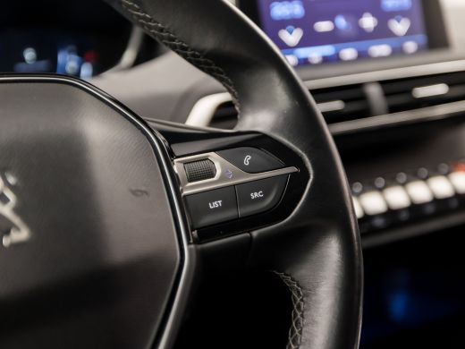 Peugeot 5008 1.2 PureTech Premium Sport 7 Persoons (APPLE CARPLAY, GROOT NAVI, CLIMATE, LEDER, SFEERVERLICHTIN... ActivLease financial lease