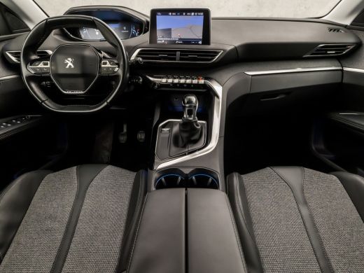 Peugeot 5008 1.2 PureTech Premium Sport 7 Persoons (APPLE CARPLAY, GROOT NAVI, CLIMATE, LEDER, SFEERVERLICHTIN... ActivLease financial lease