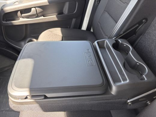 Peugeot Boxer 2.2 BlueHDi 140 S&S L2H2 3.5t | BPM VRIJ | AUTOMAAT | LAADRUIMTE INGERICHT | | 2 zitplaatsen rech... ActivLease financial lease