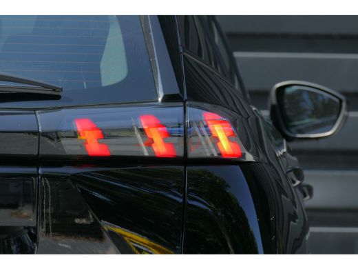 Peugeot e-2008 EV 136PK 50KWH ACTIVE PACK AUTOMAAT / NAVI / LED / PDC / 16" LMV / BLUETOOTH / CRUISECONTROL / 1E... ActivLease financial lease