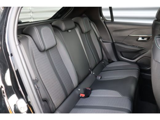 Peugeot e-208 EV 50KWH 136PK ALLURE PACK AUTOMAAT / NAVI / LEDER / CLIMA / LED / PDC BLUETOOTH / CRUISECONTROL ... ActivLease financial lease