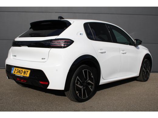 Peugeot e-208 EV GT 50 kWh | Navigatie | Panoramadak | Camera voor + achter | Fase 3 | BTW | Nieuw model | ActivLease financial lease