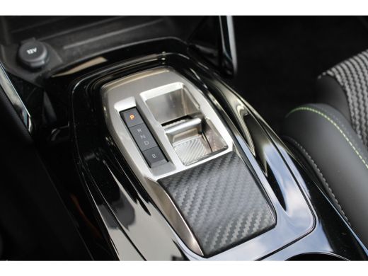 Peugeot e-208 EV GT 50 kWh | Navigatie | Panoramadak | Camera voor + achter | Fase 3 | BTW | Nieuw model | ActivLease financial lease
