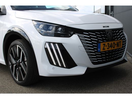 Peugeot e-208 EV GT 50 kWh | Navigatie | Panoramadak | Camera voor + achter | Fase 3 | BTW | Nieuw model | ActivLease financial lease