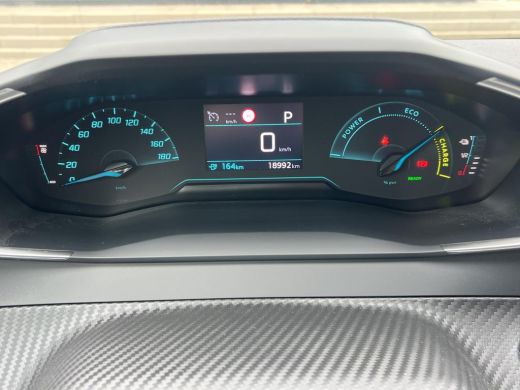Peugeot e-208 EV Style 50 kWh | Automaat | Navigatie | Stoelverwarming | Fase 3 | BTW | 19.000km | Nieuw model | ActivLease financial lease