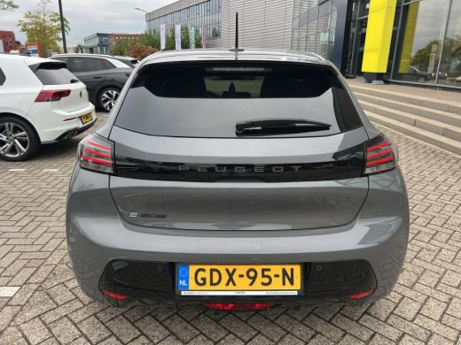 Peugeot e-208 EV Style 50 kWh | Automaat | Navigatie | Stoelverwarming | Fase 3 | BTW | 19.000km | Nieuw model | ActivLease financial lease