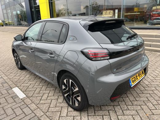 Peugeot e-208 EV Style 50 kWh | Automaat | Navigatie | Stoelverwarming | Fase 3 | BTW | 19.000km | Nieuw model | ActivLease financial lease