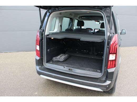 Peugeot Rifter 1.2 Puretech Allure | Navigatie | Camera | All season | Parkeersensoren voor + achter | Apple car... ActivLease financial lease