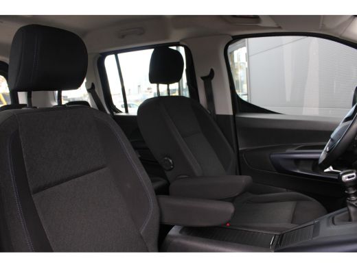 Peugeot Rifter 1.2 Puretech Allure | Navigatie | Camera | All season | Parkeersensoren voor + achter | Apple car... ActivLease financial lease