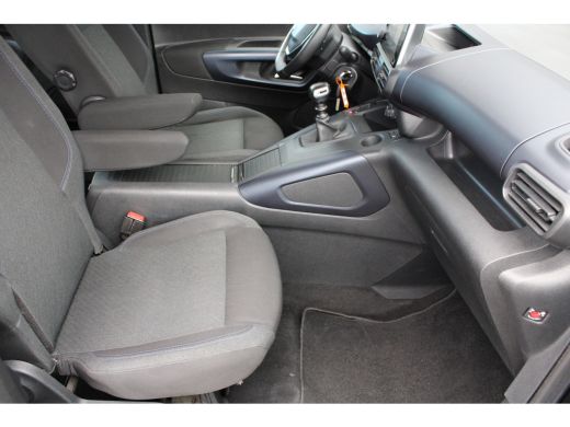 Peugeot Rifter 1.2 Puretech Allure | Navigatie | Camera | All season | Parkeersensoren voor + achter | Apple car... ActivLease financial lease