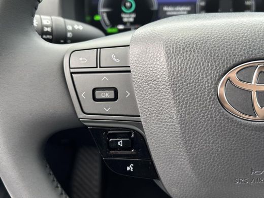 Toyota C-HR 1.8 Hybrid 140 Dynamic | Nieuwe auto | Direct uit voorraad leverbaar | ActivLease financial lease