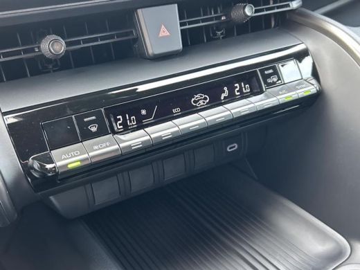 Toyota C-HR 1.8 Hybrid 140 Dynamic | Nieuwe auto | Direct uit voorraad leverbaar | ActivLease financial lease