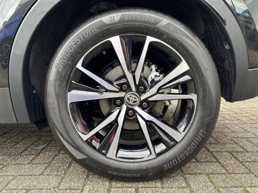 Toyota C-HR 1.8 Hybrid 140 Dynamic | Nieuwe auto | Direct uit voorraad leverbaar | ActivLease financial lease