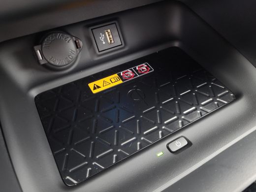 Toyota RAV4 2.5 Plug-in Hybrid AWD Limited Edition | Nieuwe auto | Direct uit voorraad leverbaar | ActivLease financial lease