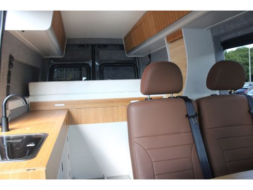 Volkswagen Crafter CAMPER 2.0 TDi 177pk Automaat *** NIEUWE OPBOUW + INRICHTING CAMPER *** ActivLease financial lease