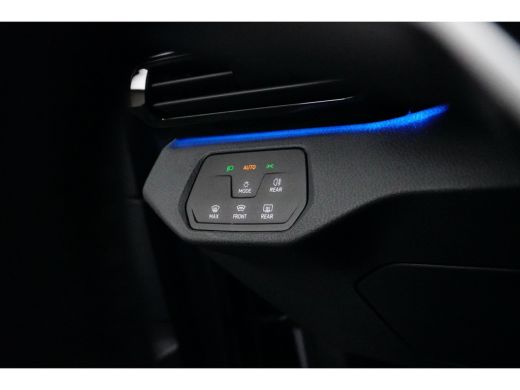 Volkswagen ID.4 204 pk Pro 77 kWh | Trekhaak elektrisch uitklapbaar | Navigatie | Parkeersensoren | ActivLease financial lease