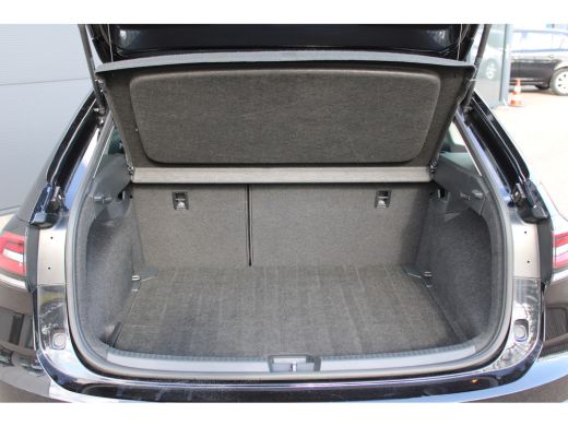 Volkswagen Taigo 1.0 TSI Life | Achterbank in delen neerklapbaar | Airco | Armsteun voor ActivLease financial lease