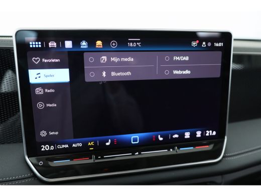 Volkswagen Tiguan 1.5 eTSI Life Edition | 1e Eigenaar! | Trekhaak | Adaptive Cruise | Navi By App | LED | Stoel-/st... ActivLease financial lease