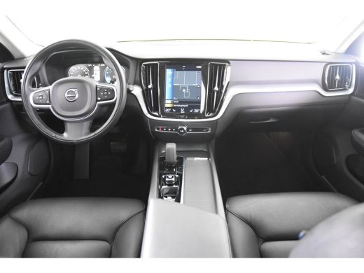 Volvo  V60 2.0 B3 Momentum Geartronic *1ste Eigenaar*Leer*Navigatie*Carplay* ActivLease financial lease