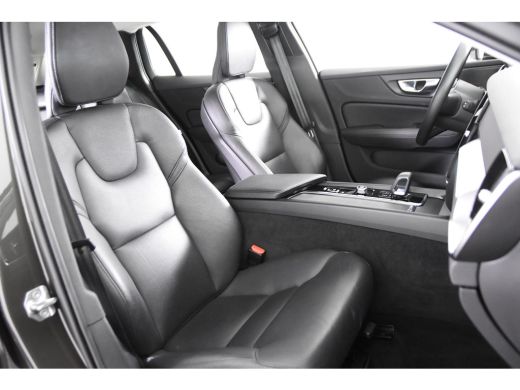 Volvo  V60 2.0 B3 Momentum Geartronic *1ste Eigenaar*Leer*Navigatie*Carplay* ActivLease financial lease