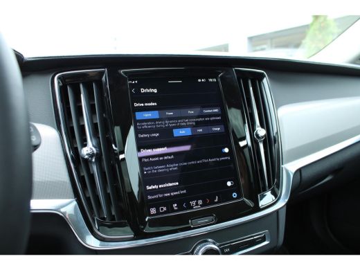 Volvo  V90 2.0 T6 Plug-in hybrid AWD Ultra Dark | Head-up Display | Stuur + Stoelverwarming | Harman & Kardo... ActivLease financial lease