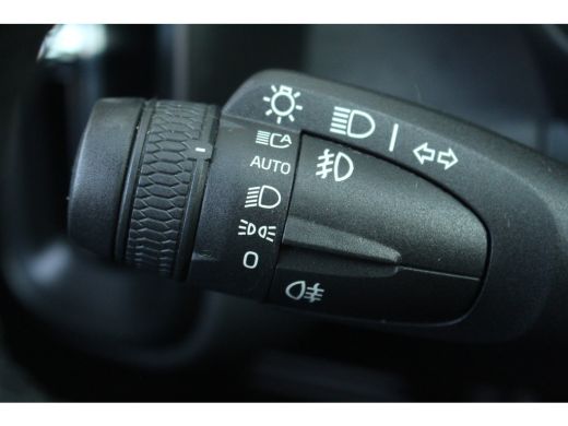 Volvo  XC40 1.5 T2 Momentum Core | CarPlay | NAV.|Climate & Cruise C. | Parkeers. A | DAB+ | 17"LMV | Bluetoo... ActivLease financial lease