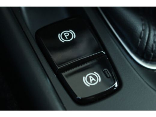 Volvo  XC40 1.5 T2 Momentum Core | CarPlay | NAV.|Climate & Cruise C. | Parkeers. A | DAB+ | 17"LMV | Bluetoo... ActivLease financial lease