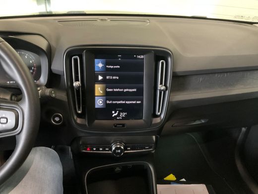 Volvo  XC40 1.5 T2 Momentum Core Business | CarPlay | Climate & Cruise C. | Park Assist | DAB+ | 17"LMV | Blu... ActivLease financial lease