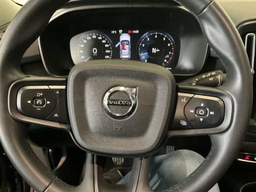 Volvo  XC40 1.5 T2 Momentum Core Business | CarPlay | Climate & Cruise C. | Park Assist | DAB+ | 17"LMV | Blu... ActivLease financial lease