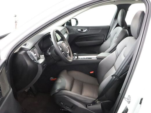 Volvo  XC60 2.0 T6 Plug-in hybrid AWD Ultimate Dark | Head-Up Display | Stoel & stuurwielverwarming | Achterb... ActivLease financial lease