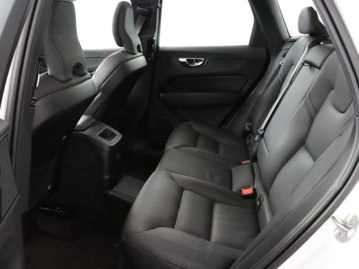 Volvo  XC60 2.0 T6 Plug-in hybrid AWD Ultimate Dark | Head-Up Display | Stoel & stuurwielverwarming | Achterb... ActivLease financial lease