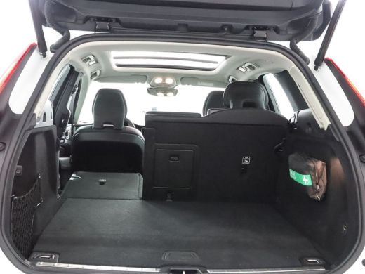 Volvo  XC60 2.0 T6 Plug-in hybrid AWD Ultimate Dark | Head-Up Display | Stoel & stuurwielverwarming | Achterb... ActivLease financial lease