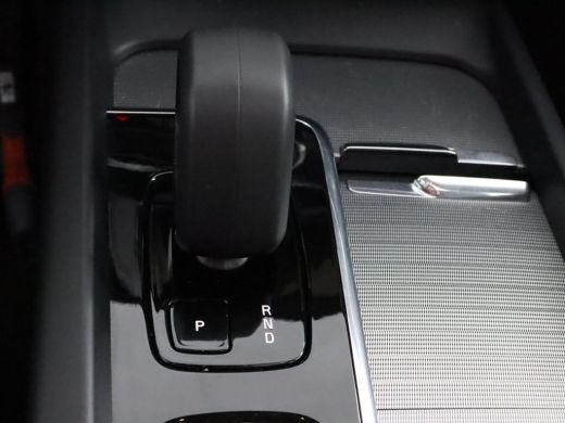 Volvo  XC60 2.0 T6 Plug-in hybrid AWD Ultimate Dark | Head-Up Display | Stoel & stuurwielverwarming | Achterb... ActivLease financial lease