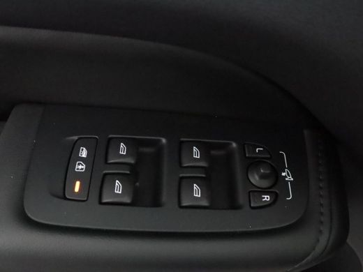 Volvo  XC60 2.0 T6 Plug-in hybrid AWD Ultimate Dark | Head-Up Display | Stoel & stuurwielverwarming | Achterb... ActivLease financial lease