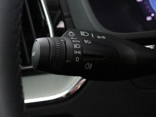 Volvo  XC60 2.0 T6 Plug-in hybrid AWD Ultimate Dark | Head-Up Display | Stoel & stuurwielverwarming | Achterb... ActivLease financial lease