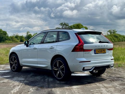 Volvo  XC60 2.0 T6 Plug-in hybrid AWD Ultimate Dark | Head-Up Display | Stoel & stuurwielverwarming | Achterb... ActivLease financial lease