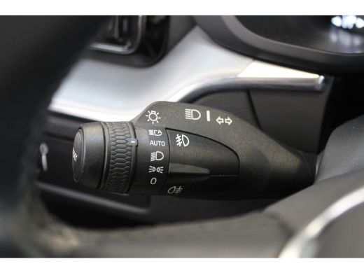 Volvo  XC60 B5 250PK Momentum Exclusive | 19'' | Panoramadak | Head-up | H&K Audio | Stoel verw. | Achteruitr... ActivLease financial lease