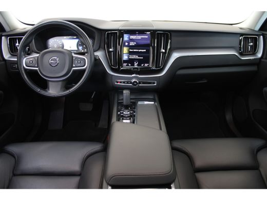Volvo  XC60 B5 250PK Momentum Exclusive | 19'' | Panoramadak | Head-up | H&K Audio | Stoel verw. | Achteruitr... ActivLease financial lease