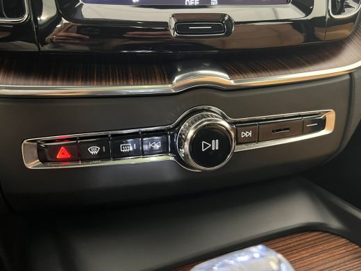 Volvo  XC60 Recharge T6 AWD Inscription Massagestoelen | Luchtvering | Trekhaak | Achteruitrijcamera | Cruise... ActivLease financial lease