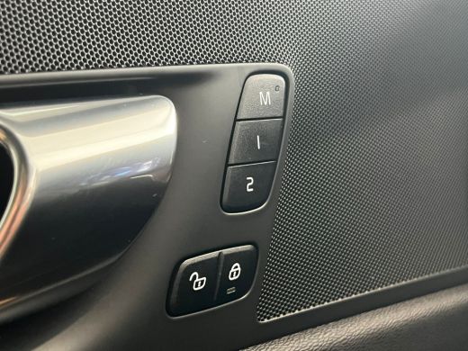 Volvo  XC60 Recharge T6 AWD Inscription Massagestoelen | Luchtvering | Trekhaak | Achteruitrijcamera | Cruise... ActivLease financial lease