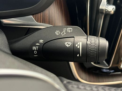 Volvo  XC60 Recharge T6 AWD Inscription Massagestoelen | Luchtvering | Trekhaak | Achteruitrijcamera | Cruise... ActivLease financial lease