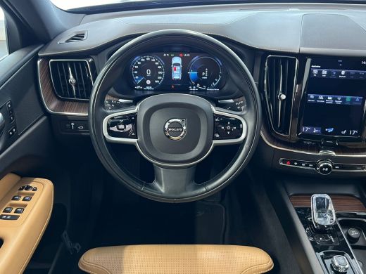 Volvo  XC60 Recharge T6 AWD Inscription Massagestoelen | Luchtvering | Trekhaak | Achteruitrijcamera | Cruise... ActivLease financial lease