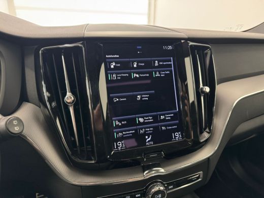 Volvo  XC60 Recharge T6 AWD R-Design | Achteruitrijcamera | Apple Carplay/Android Auto | Cruise control adapt... ActivLease financial lease