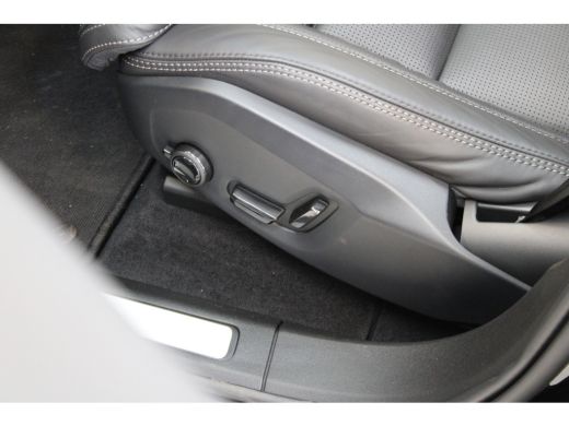 Volvo  XC60 T6 350PK AWD Plus Black Edition | 360° | Luchtvering | Gevent. Nappaleer | Getint Glas | HK Audio... ActivLease financial lease