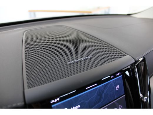 Volvo  XC60 T6 350PK Ultimate Dark | 360° | Trekhaak | Stoel&Stuur Verw. | Adap Cruise | 20'' | Panoramadak ActivLease financial lease