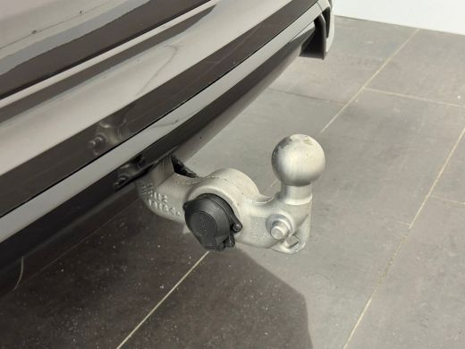 Volvo  XC60 T6 Plug-in hybrid AWD Plus Dark Trekhaak | Cruise control adaptief | Camera | Pano dak | Sportsto... ActivLease financial lease