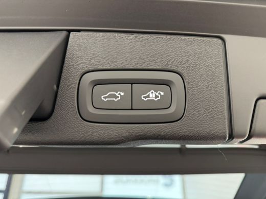 Volvo  XC60 T6 Plug-in hybrid AWD Plus Dark Trekhaak | Cruise control adaptief | Camera | Pano dak | Sportsto... ActivLease financial lease